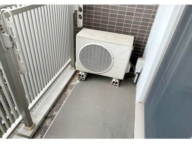 Room image 15