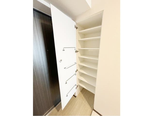 Room image 15
