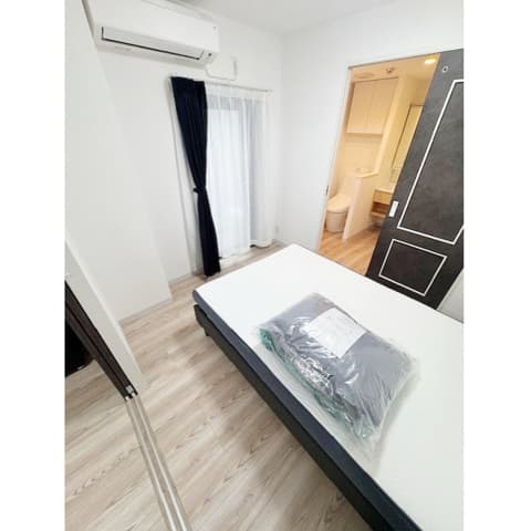 Room image 11