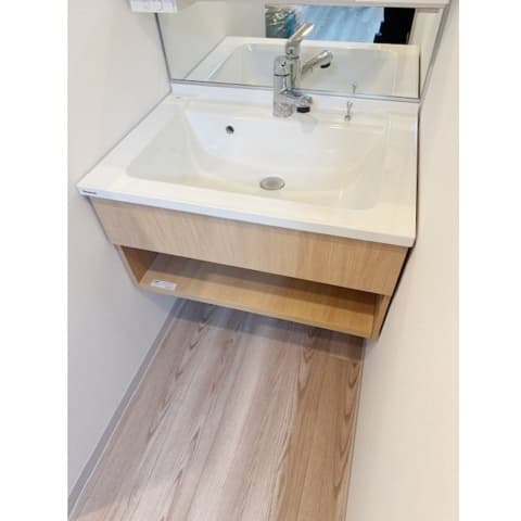 Room image 13