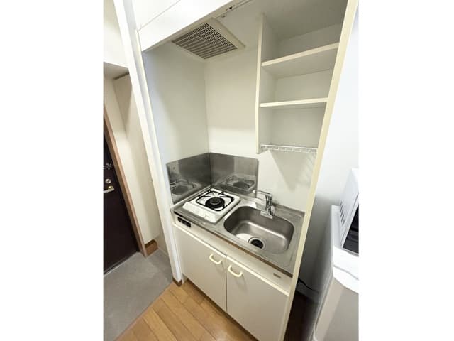 Room image 9