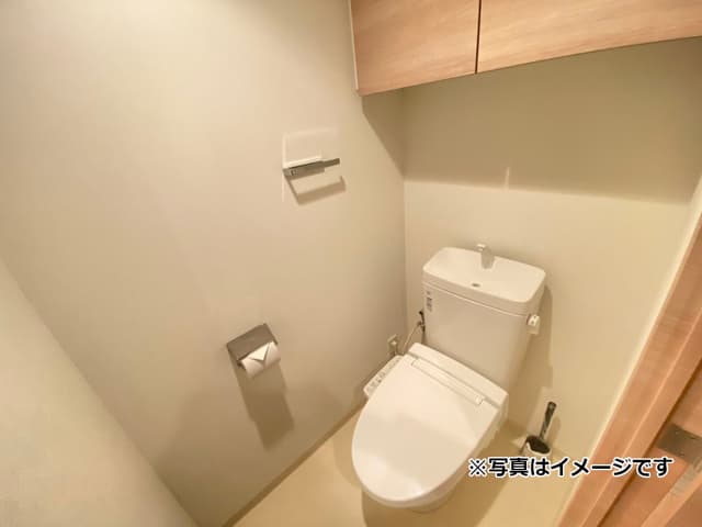 Room image 8
