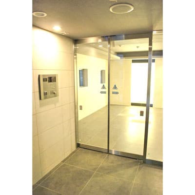 Preview interior of Fercour Ueno Station