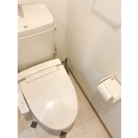 Room image 8
