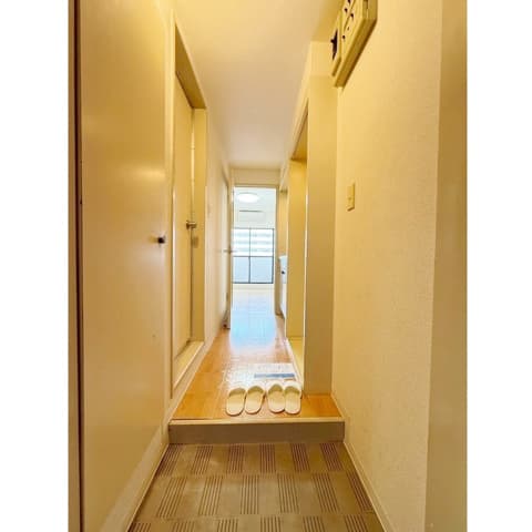 Room image 9