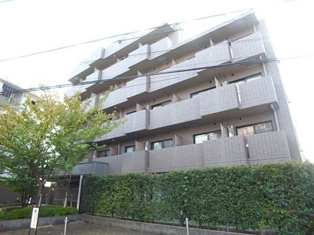 Main exterior of Louvre Ebisu South Garden