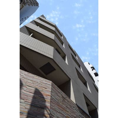 Main exterior of Sky Court Nouvelle Iriya 2nd