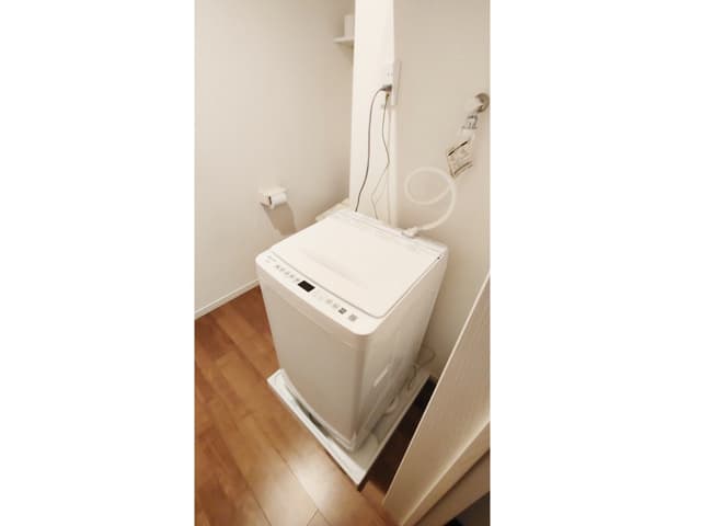 Room image 9