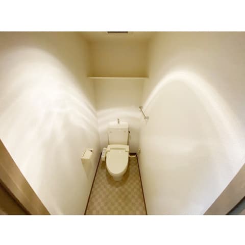 Room image 10