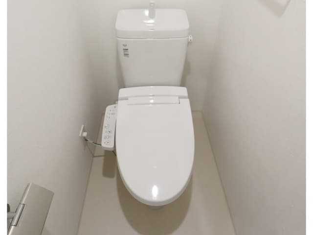 Room image 8