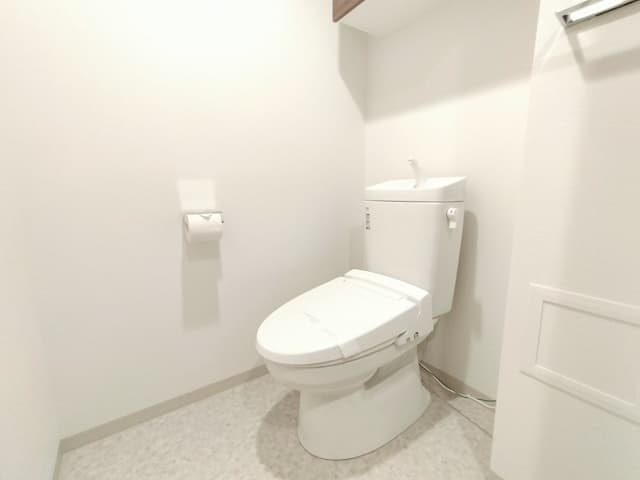 Room image 11