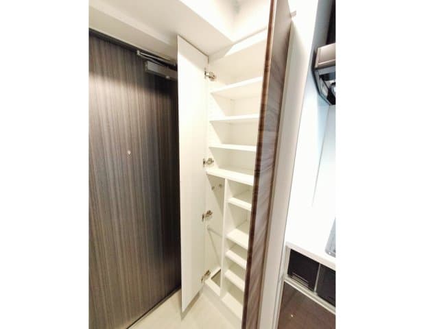 Room image 15