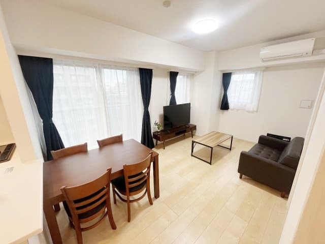 Room image 10