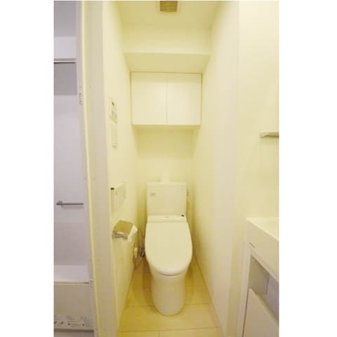 Room image 8