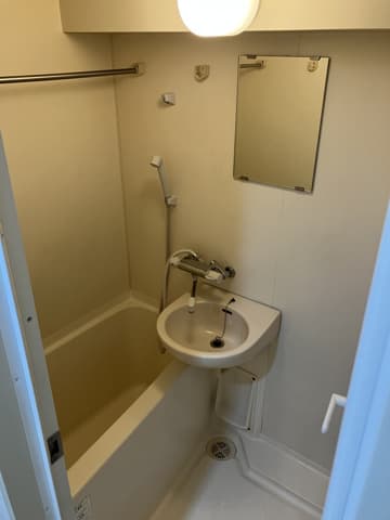 Room image 10