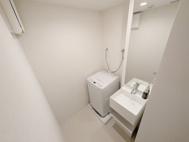 Room image 9