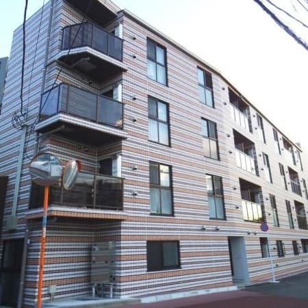 Main exterior of GROWS北赤羽