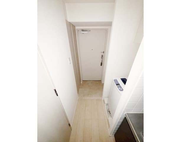Room image 12