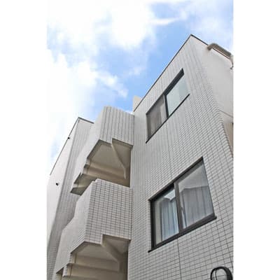 Main exterior of Sylfeed greeting