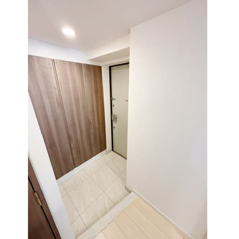 Room image 15