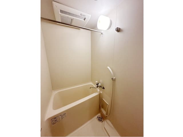 Room image 11