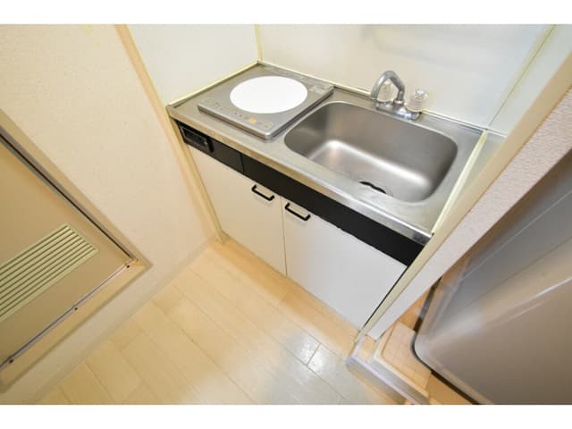 Room image 10
