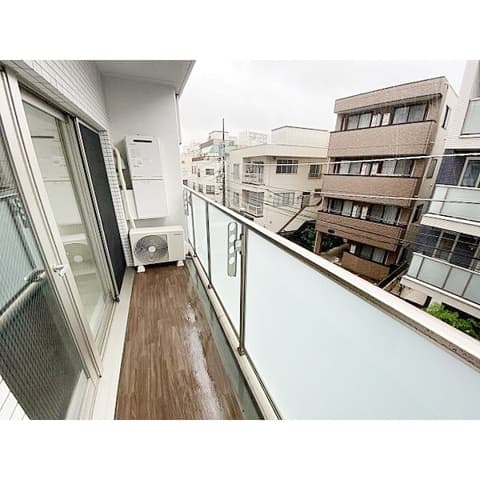 Room image 14