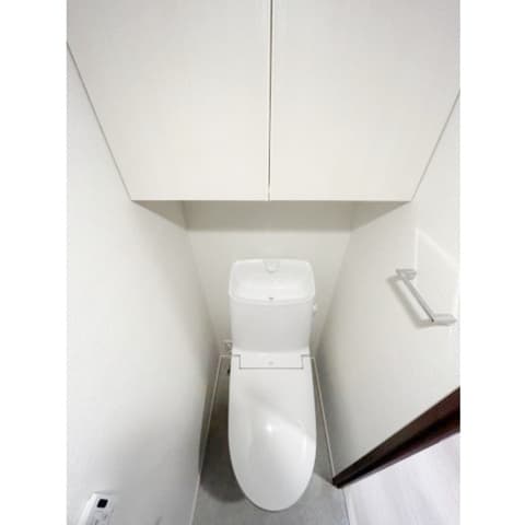 Room image 8