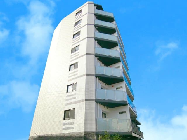 Main exterior of LEXE長原