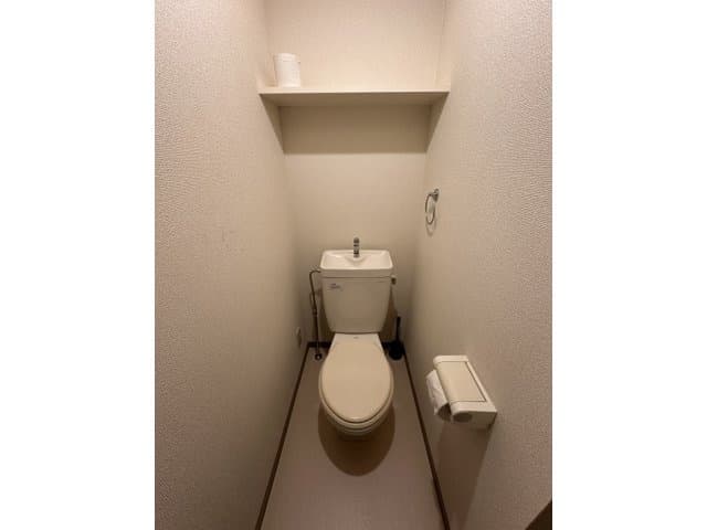 Room image 11