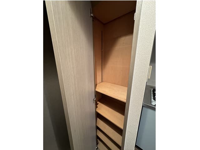 Room image 14