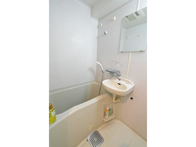 Room image 11