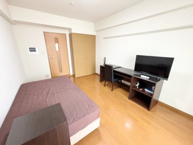 Room image 8