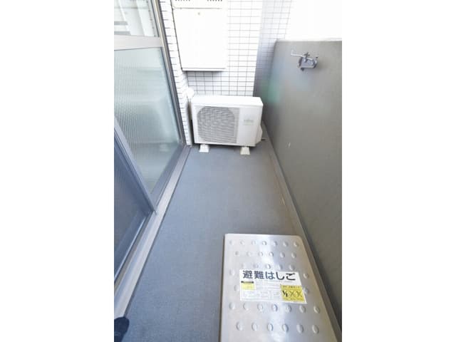 Room image 12