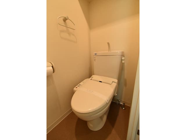 Room image 8
