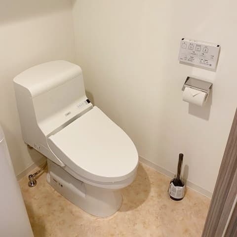 Room image 8