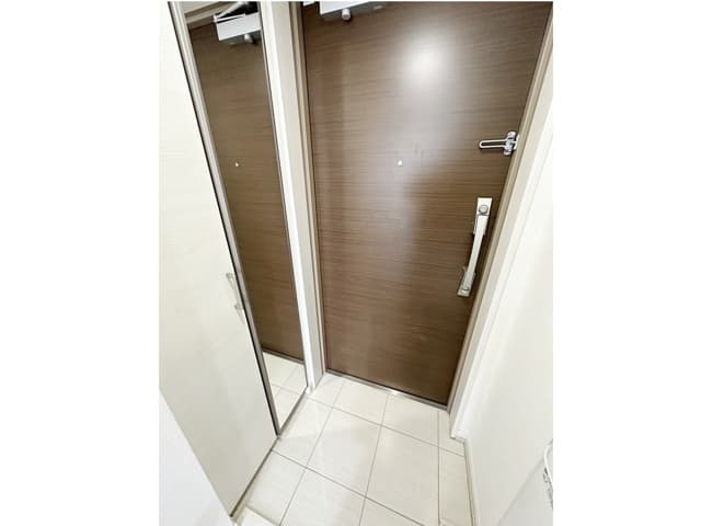 Room image 12