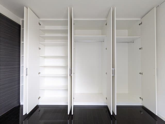 Room image 12