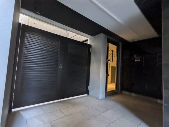 Room image 15