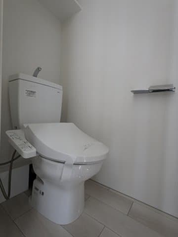 Room image 8