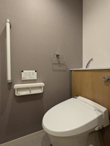 Room image 8