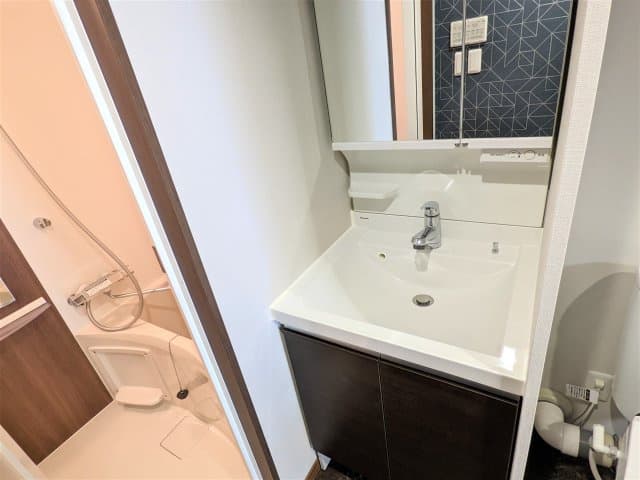 Room image 9