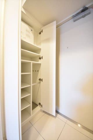 Room image 12