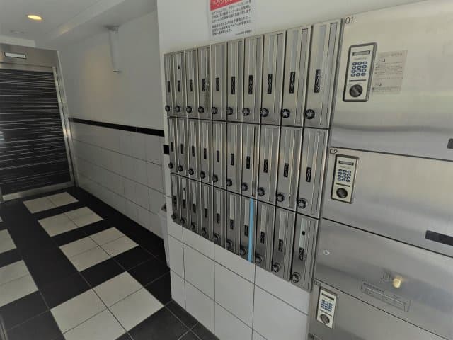 Room image 12