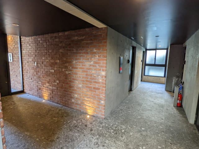 Room image 16