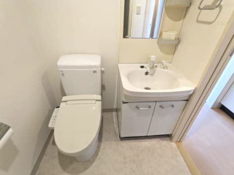 Room image 8