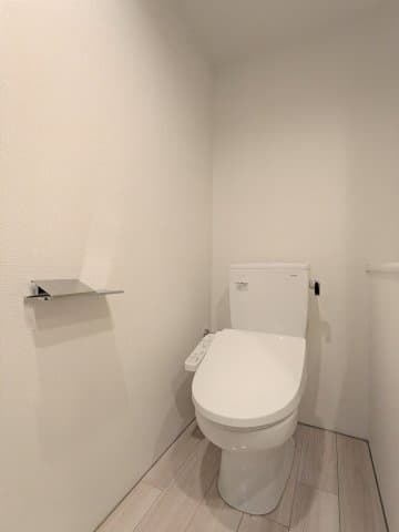 Room image 10