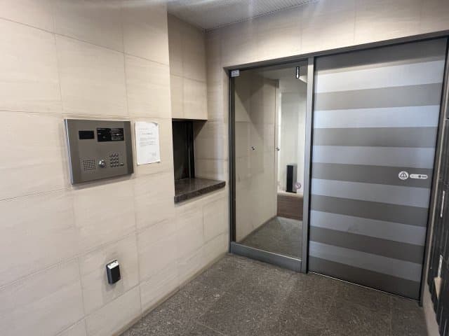 Room image 15