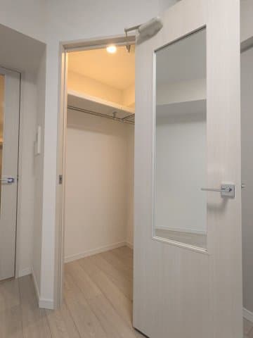 Room image 13