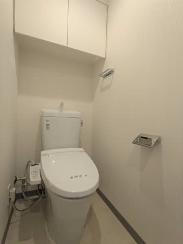 Room image 8